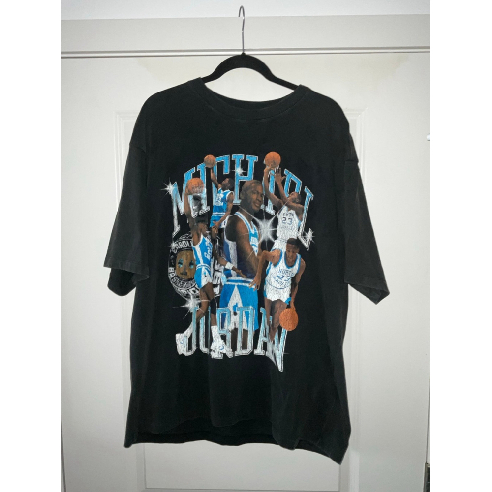 Jordan Flight Essentials Men's Graphic T-Shirt - Picture 2 of 11
